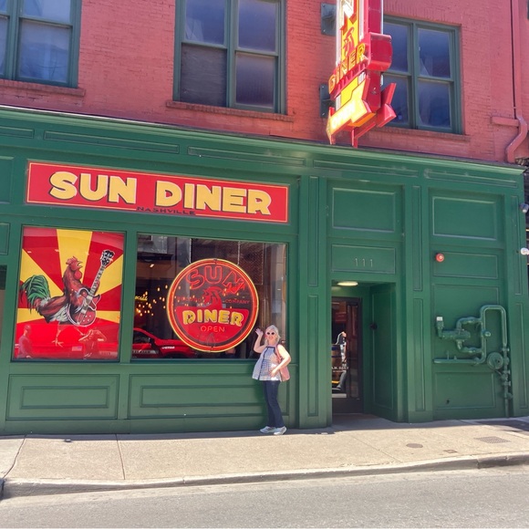 ๐Like for shows๐ - Picture 11 of 15